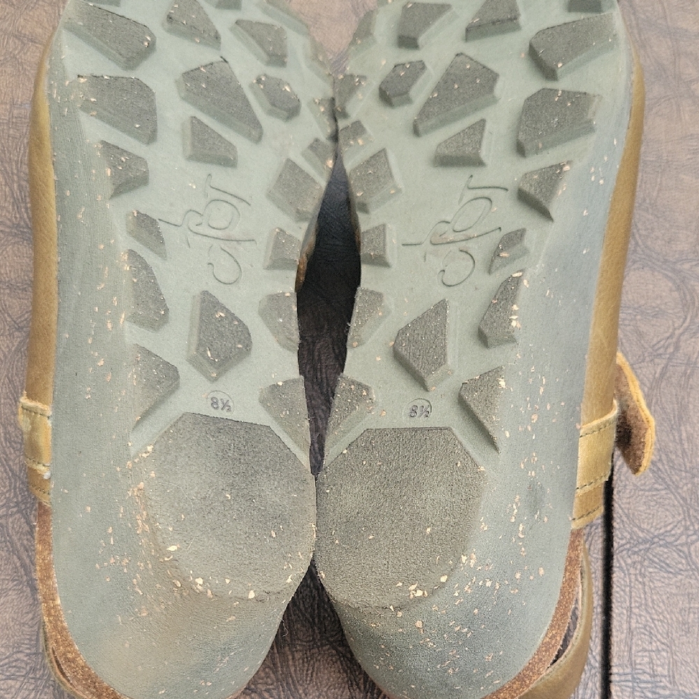 Brown Leather Women's Shoes - Picture 11 of 15